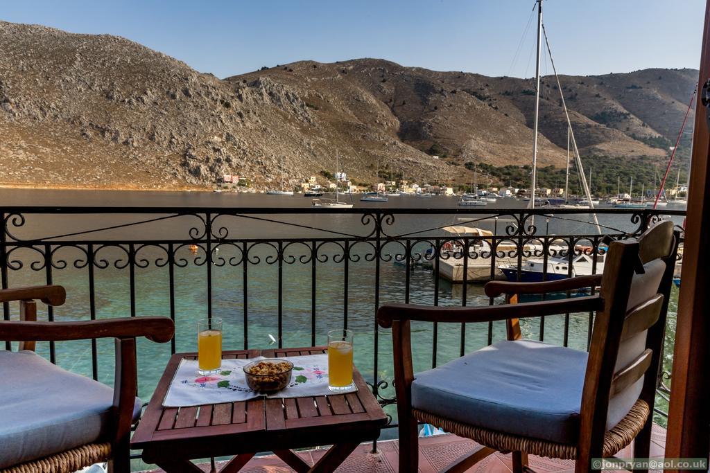 Perla Di Mare Apartment Сими Екстериор снимка