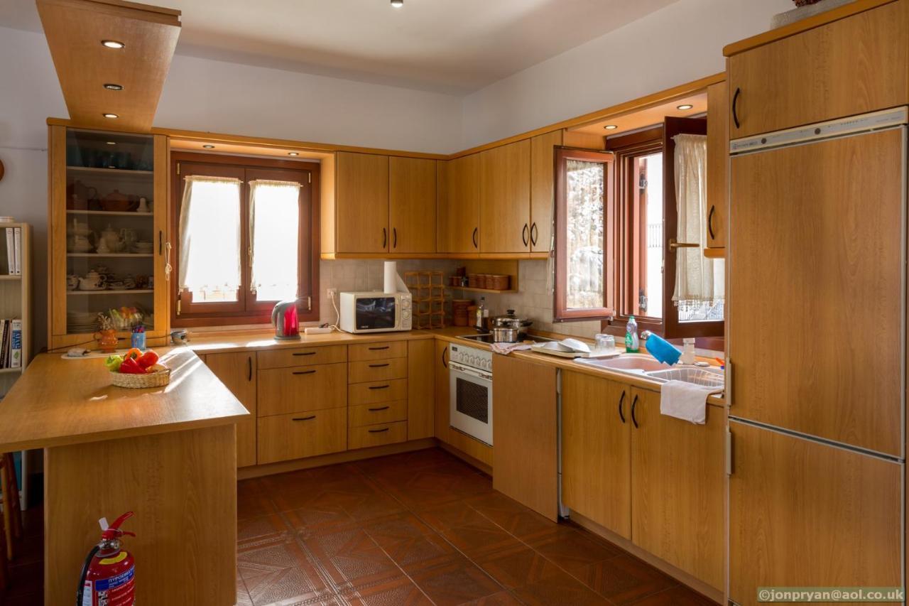 Perla Di Mare Apartment Сими Екстериор снимка