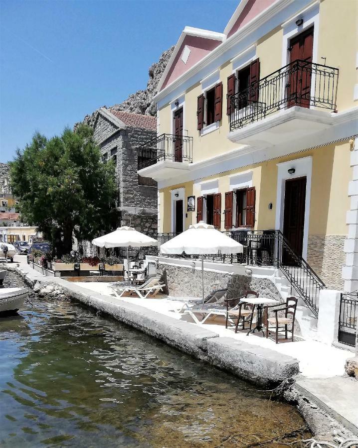 Perla Di Mare Apartment Сими Екстериор снимка