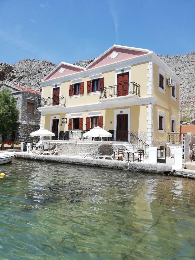 Perla Di Mare Apartment Сими Екстериор снимка